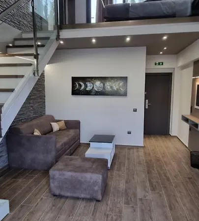 Luxsuites Aparthotel 4*