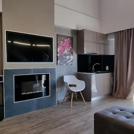 Luxsuites Aparthotel 4*