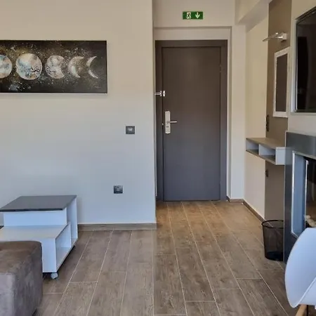 Luxsuites Aparthotel 4*