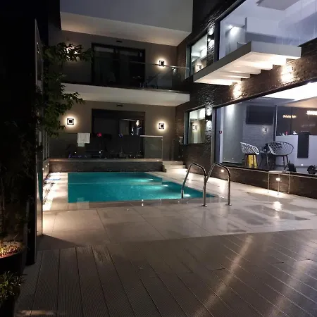 Lägenhetshotell Luxsuites Ofrínion