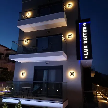 Luxsuites