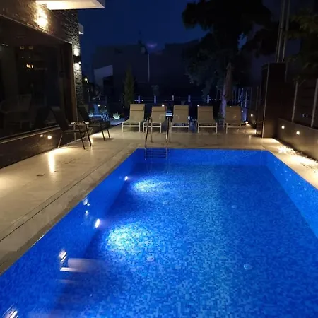 Luxsuites Aparthotel Ofrínion