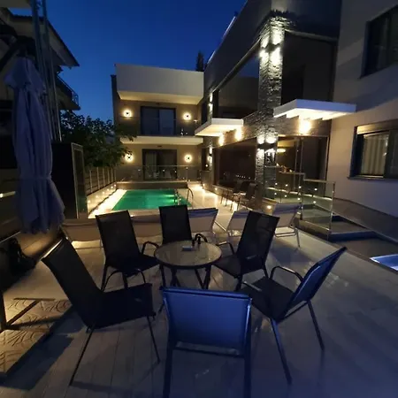 Luxsuites Aparthotel Ofrínion