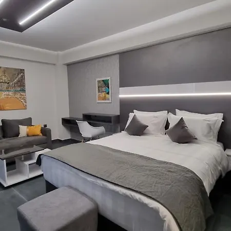 Aparthotel Luxsuites 4*