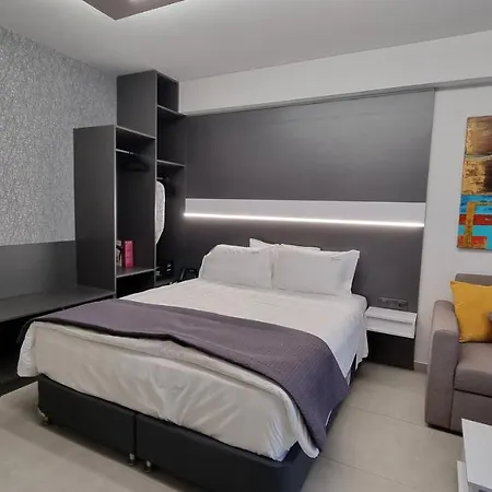 Aparthotel Luxsuites Ofrínion