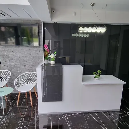 Luxsuites 4* Ofrínion