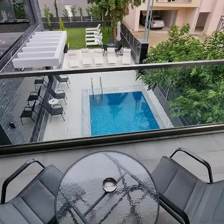 Aparthotel Luxsuites 4*