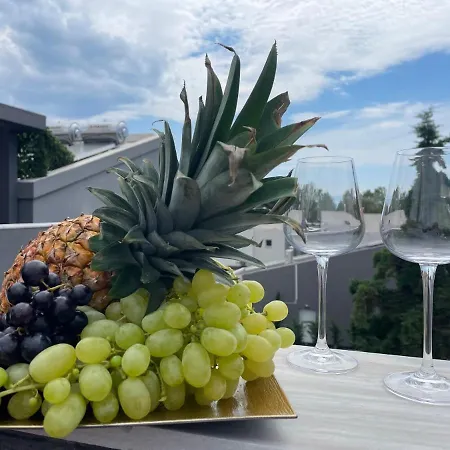 Luxsuites 4* Ofrínion