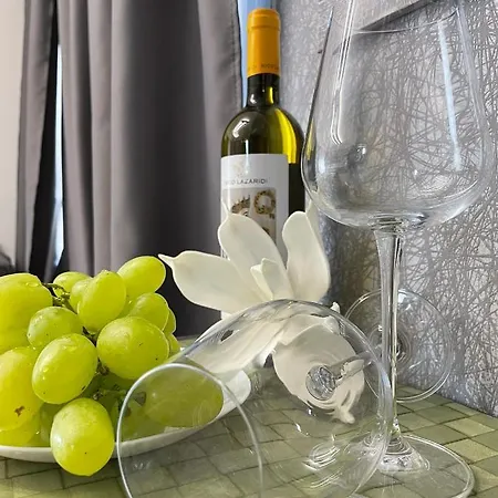 Luxsuites Aparthotel Ofrínion