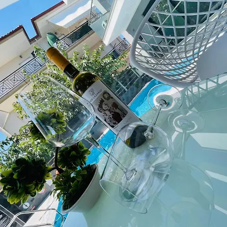 Luxsuites Aparthotel Ofrínion