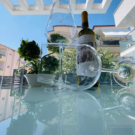 Aparthotel Luxsuites 4*