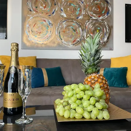 Luxsuites Aparthotel Ofrínion