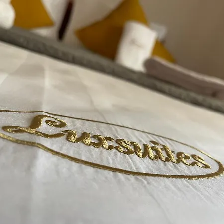 Lägenhetshotell Luxsuites Ofrínion