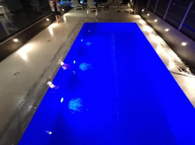 Luxsuites Aparthotel Ofrínion