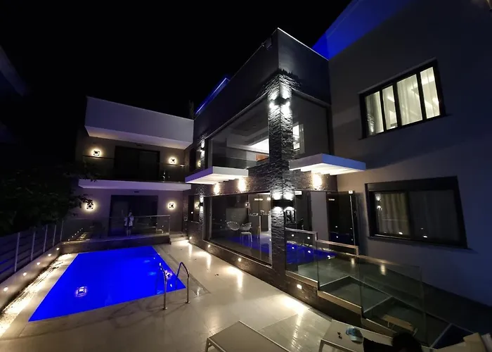 Luxsuites Ofrínion