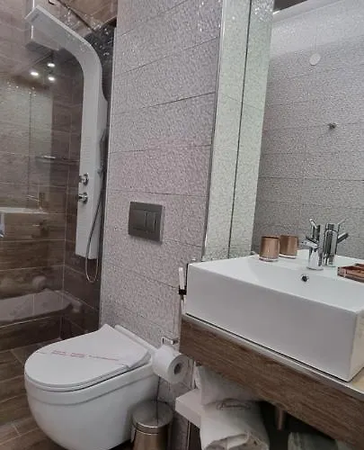 Luxsuites 公寓式酒店 Ofrínion