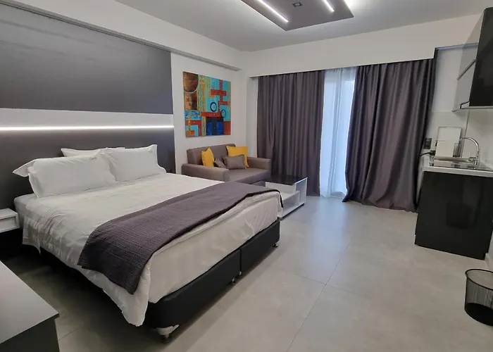 Luxsuites 4* Ofrínion