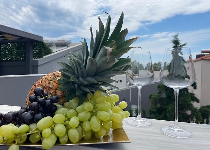 Luxsuites 4* Ofrínion