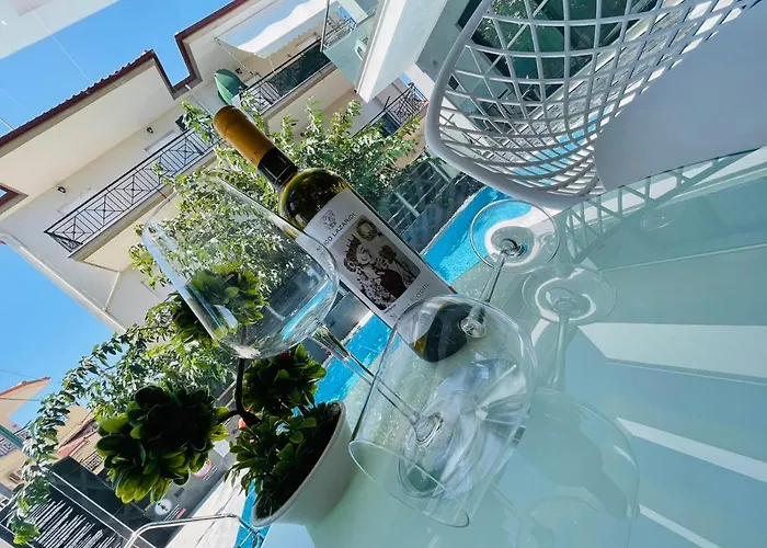 Luxsuites Aparthotel Ofrínion