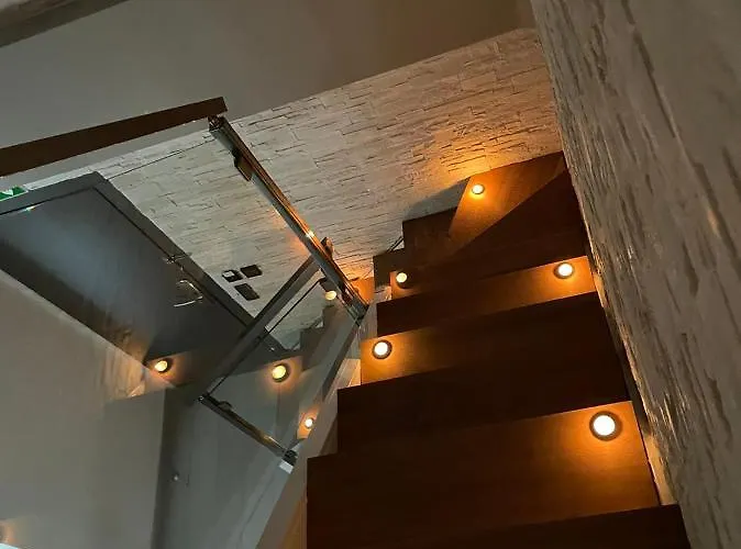 Luxsuites 4* Ofrínion